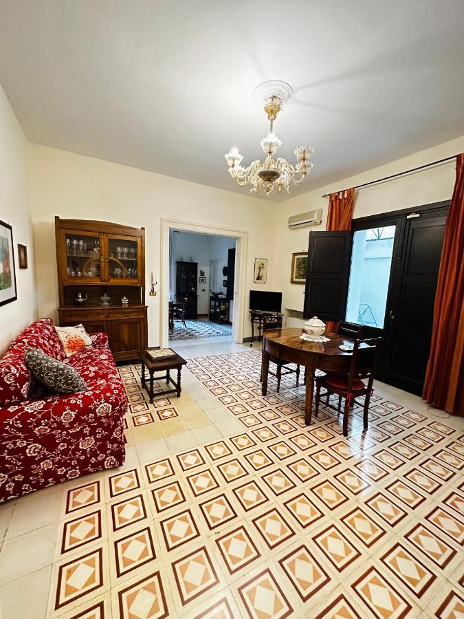 Elegante Appartamento Nel Cuore Del Barocco Lecce Zewnętrze zdjęcie